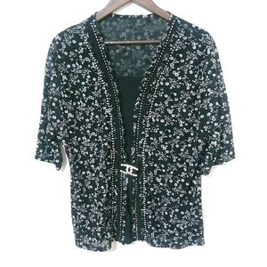 Beautiful 1X Black White Short Sleeved Formal Top Plus